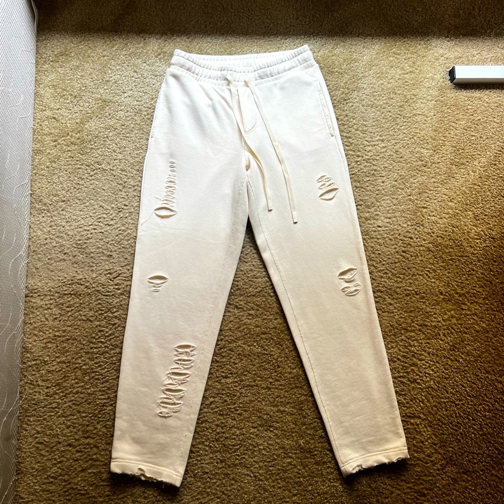 ALO YOGA DISTRESSED SWEATPANTS
